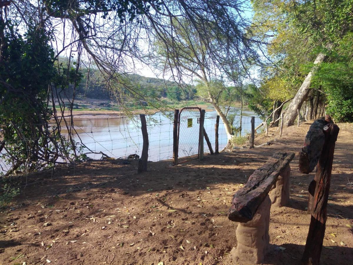 Nthakeni Bush & River Camp Pafuri Gate Exterior photo