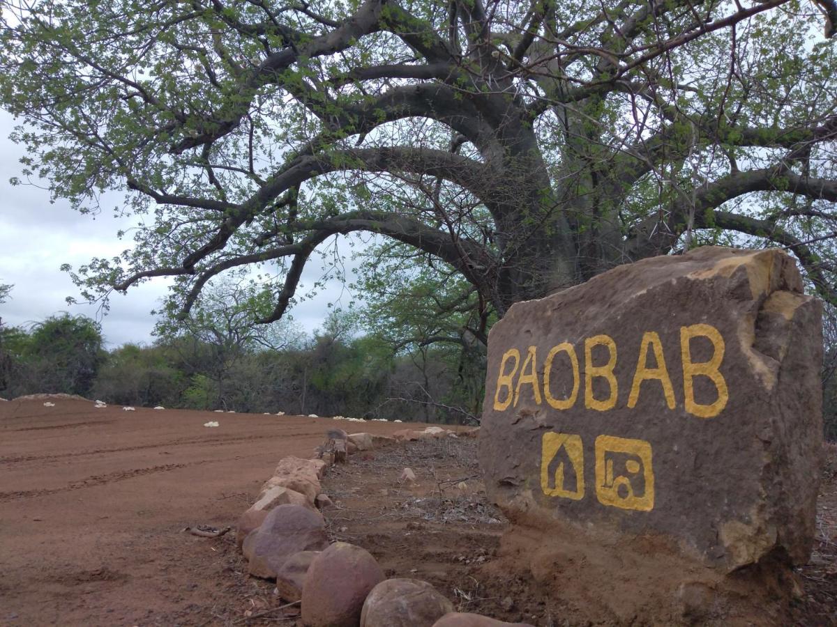 Nthakeni Bush & River Camp Pafuri Gate Exterior photo